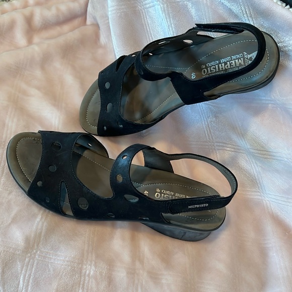 Mephisto Phiby Perf sandals Size 40, black. - Picture 10 of 13
